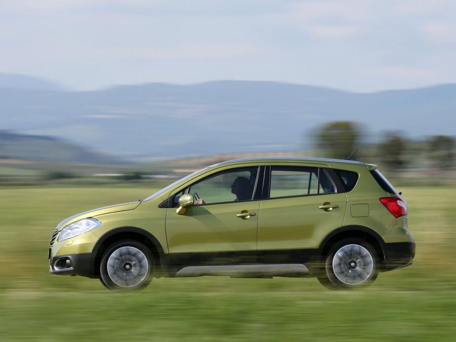  Suzuki SX4 S-Cross 2013 года  (фото 13 из 30)